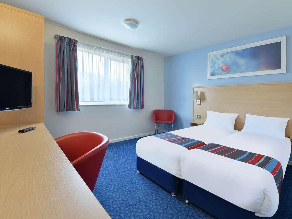 Travelodge Newbury Tot Hill Highclere Quarto foto